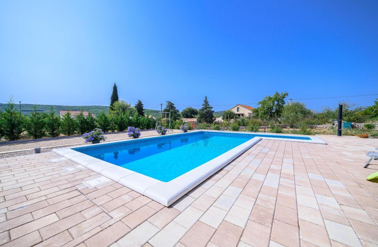 Holiday Home Rokoko ชิเบนิก ภายนอก รูปภาพ