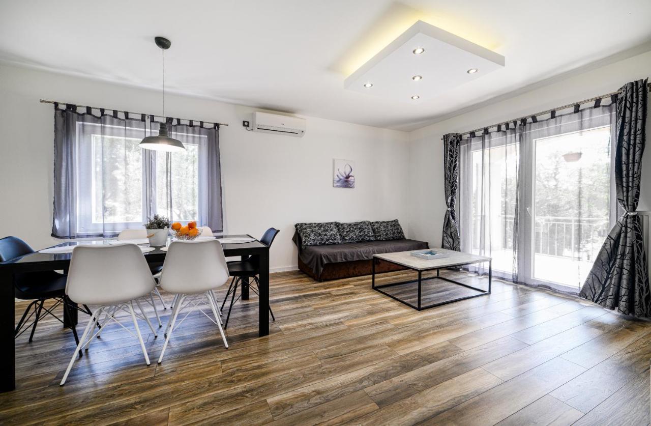 Holiday Home Rokoko ชิเบนิก ภายนอก รูปภาพ