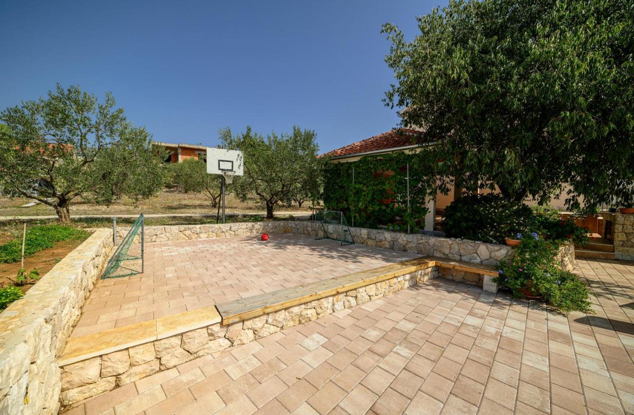 Holiday Home Rokoko ชิเบนิก ภายนอก รูปภาพ