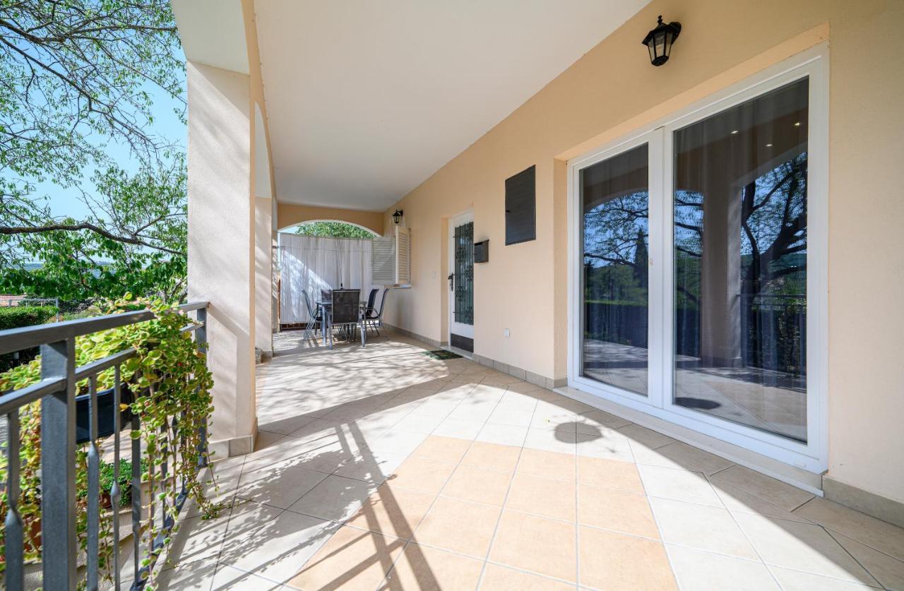 Holiday Home Rokoko ชิเบนิก ภายนอก รูปภาพ